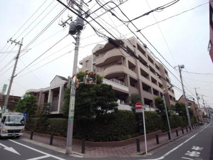 ヴェルコート旗の台の外観