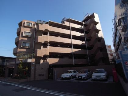 ライオンズヴィアーレ金町の外観