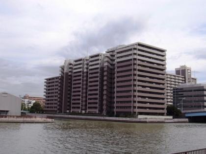 コスモ・ザ・キャナル東京イーストの外観