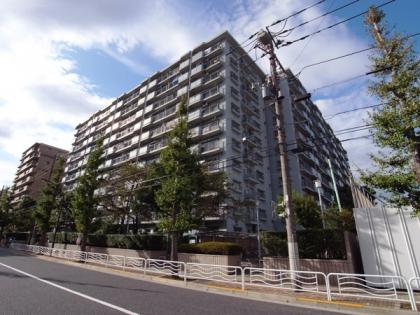 トーア辰巳マンションの外観