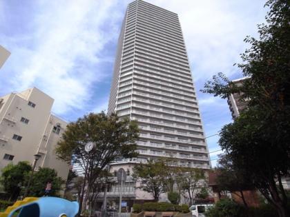 豊洲シエルタワーの外観