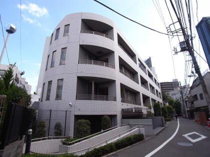 アールブラン目黒青葉台の外観