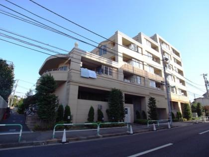 グランシティ千歳船橋の外観