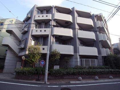 クレッセント用賀の外観