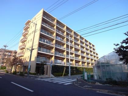 ソレーヌ世田谷芦花公園の外観