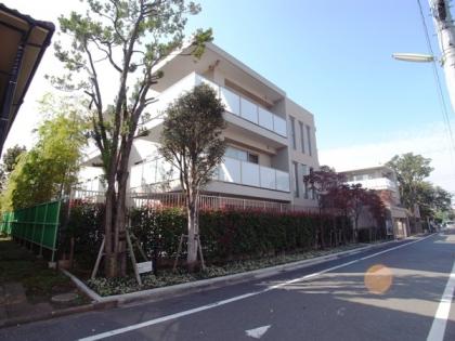 パークハウス用賀三条通りの外観