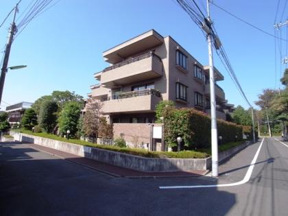 ファミールグラン上用賀七条通りの外観