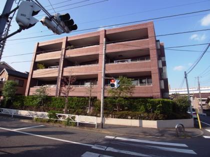 ファミールグラン用賀イクスヴィアの外観