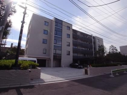 グランドヒルズ成城の外観