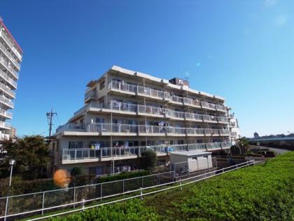 ルネ立石の外観