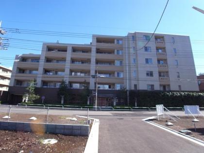 D’グランセ成城の外観