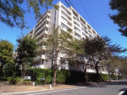 ガーデンコート成城の外観