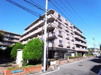 クレッセント上祖師谷の外観