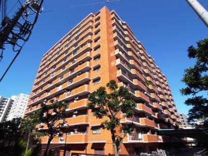 シャンボール三田の外観