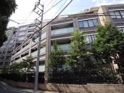 ディアナガーデン広尾の外観