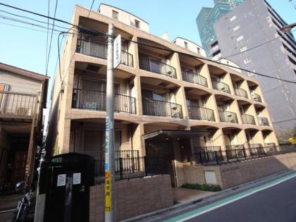 デュオスカーラ六本木の外観