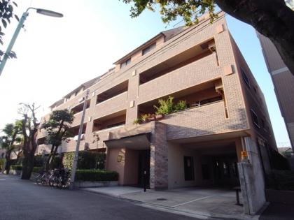 メゾンモンティチェロ弦巻の外観