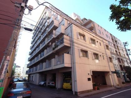 マンション三田の外観