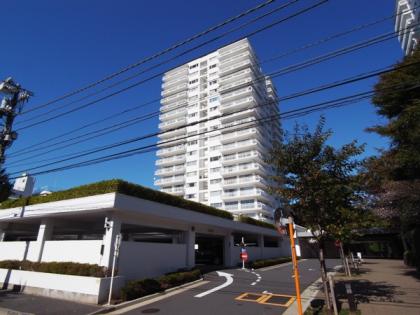 三田綱町パークマンションの外観