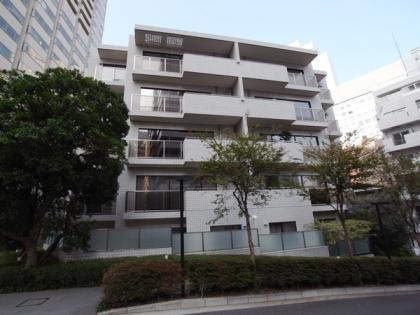 赤坂ホームズの外観