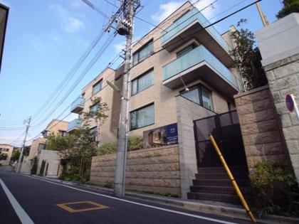 グランドメゾン代沢の外観