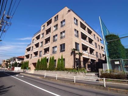 カーサフェリス世田谷弦巻の外観