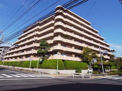 弦巻パークホームズの外観