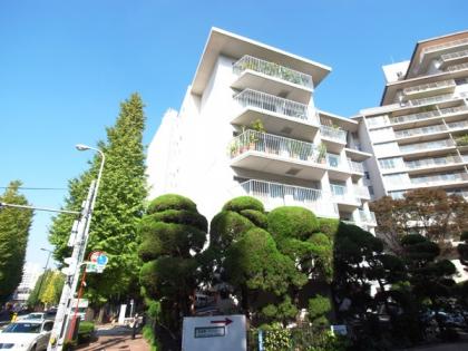 白金第一ハイツの外観