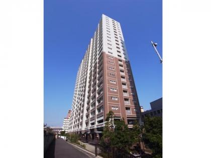 東京アインスリバーサイドタワーの外観