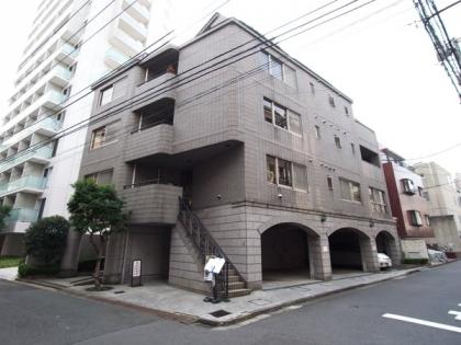 エスター南麻布の外観