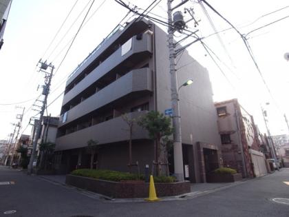 ルーブル学芸大学の外観