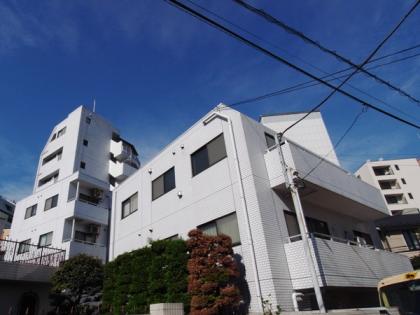 ラミアール白金台の外観