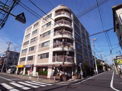 シャンボール尾山台の外観