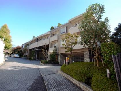 フェアロージュ南平台の外観