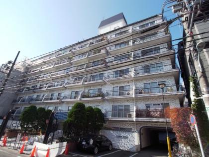 秀和第二南平台レジデンスの外観