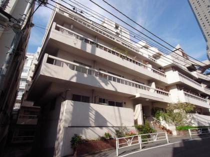 渋谷アジアマンションの外観