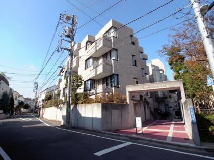 スカーラ代々木上原の外観