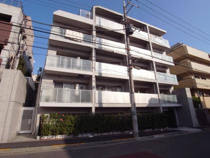 レガリア都立大レジデンスの外観