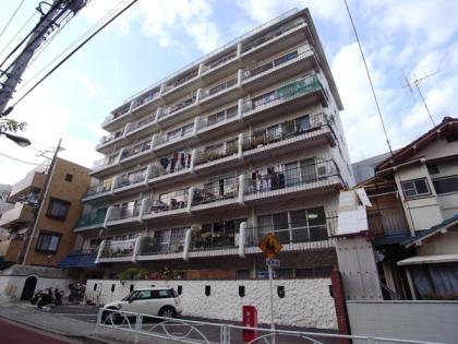 秀和都立大レジデンスの外観