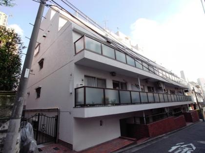 カーサ神宮前の外観