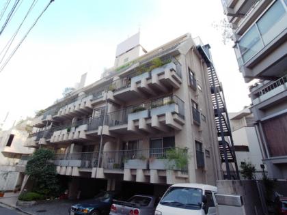 チサンマンション原宿の外観