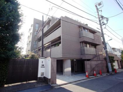 ロワヴェール表参道の外観