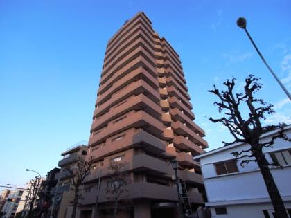 秀和青山神宮前レジデンスの外観