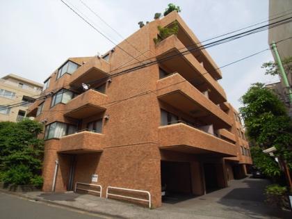 小田急千駄ヶ谷22番館の外観