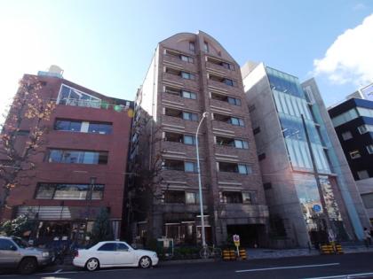 ファミールグラン神宮外苑前の外観