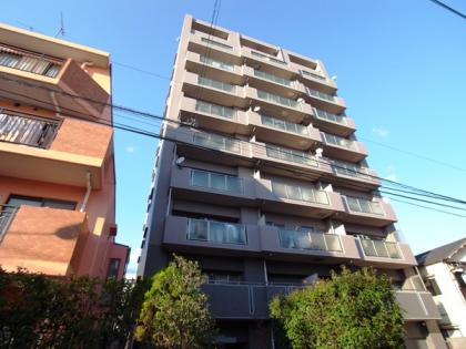 アールヴェール新宿河田町の外観