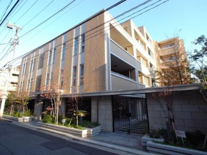 ブリリア新宿余丁町の外観