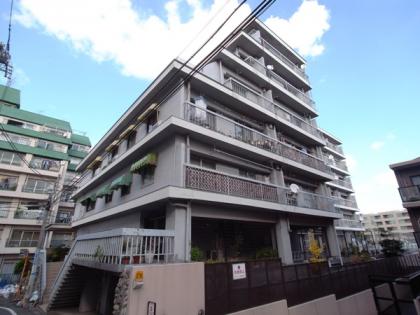 信濃町マンションの外観