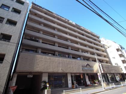 グローイン新宿御苑の外観