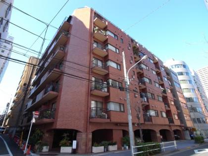 シャンボール新宿御苑前の外観